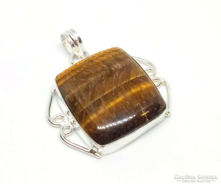 Tiger eye pendant in silver-plated socket