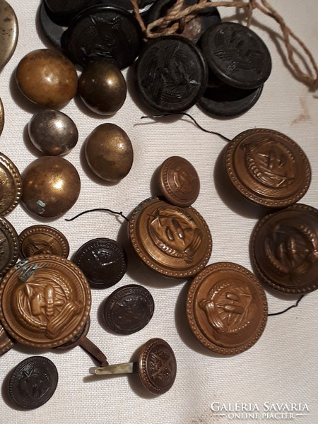 Old buttons (collection), mainly military