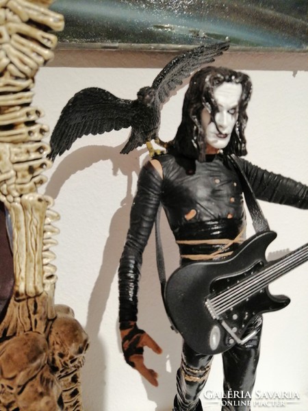 Action figure, musician figure, the crow, movie maniacs