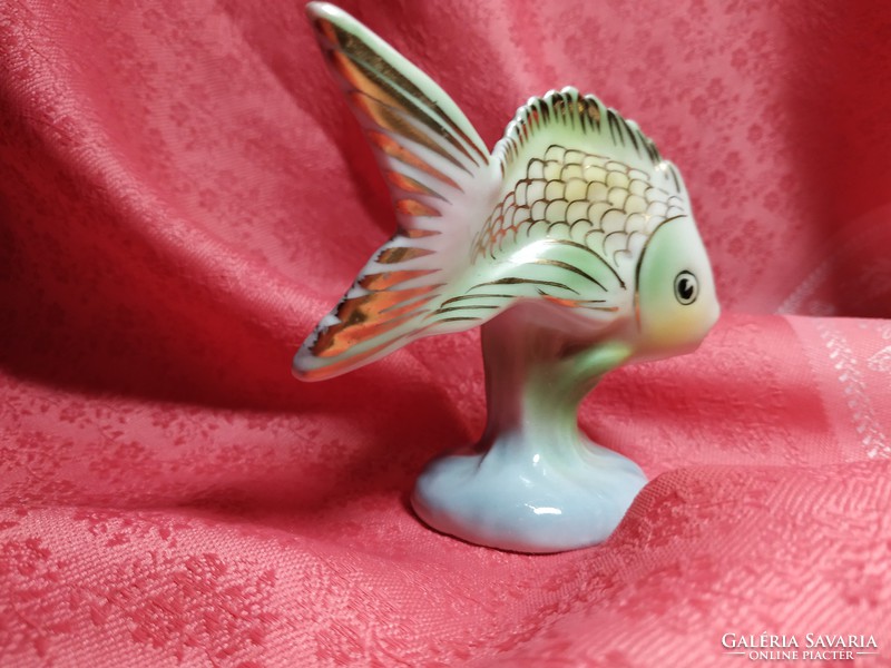 Raven house porcelain fish, nipple