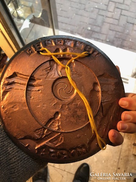 Korean bronze plate, wallet, excellent piece for collectors, 18 cm in diameter