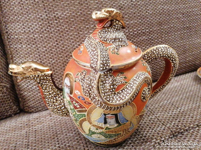 Collectors! Handmade and painted dragon embossed, rich gilded Japanese eggshell set