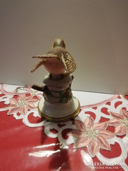 Capodimonte jelzésű porcelán kismadár
