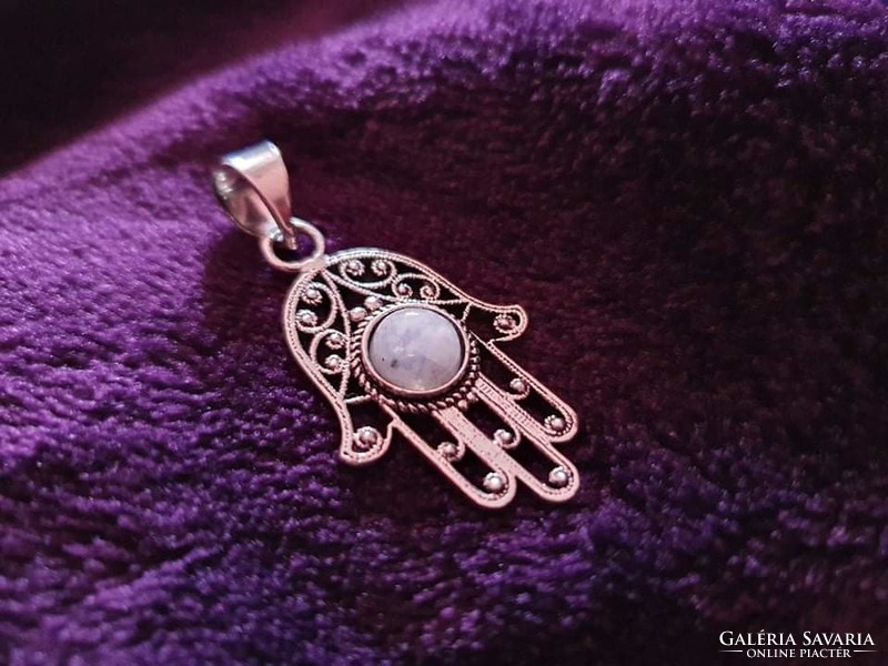 Wonderful Ceylon moonstone 925 silver pendant