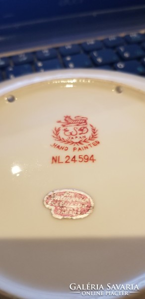 Canadian decorative plate