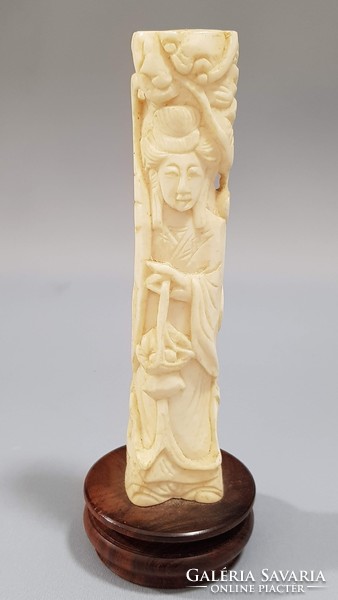 Geisha sculpture made of bone, ornament