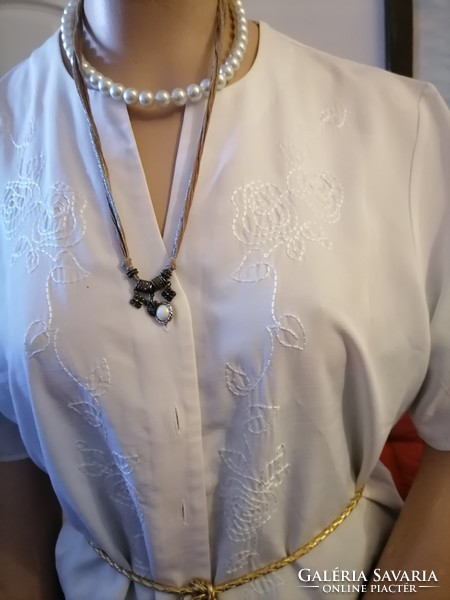 More beautiful than me plus size elegant little white embroidered blouse small jacket also light swing 42 44 104m