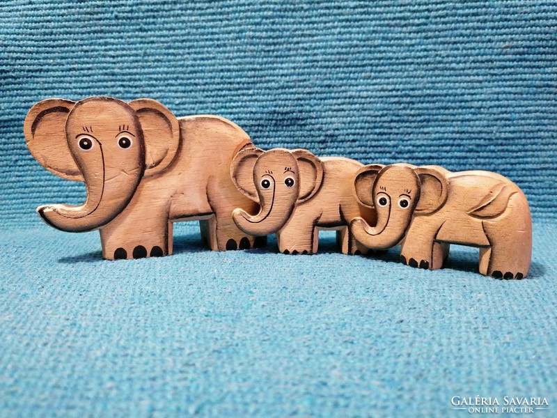 Indian wooden elephants (121)