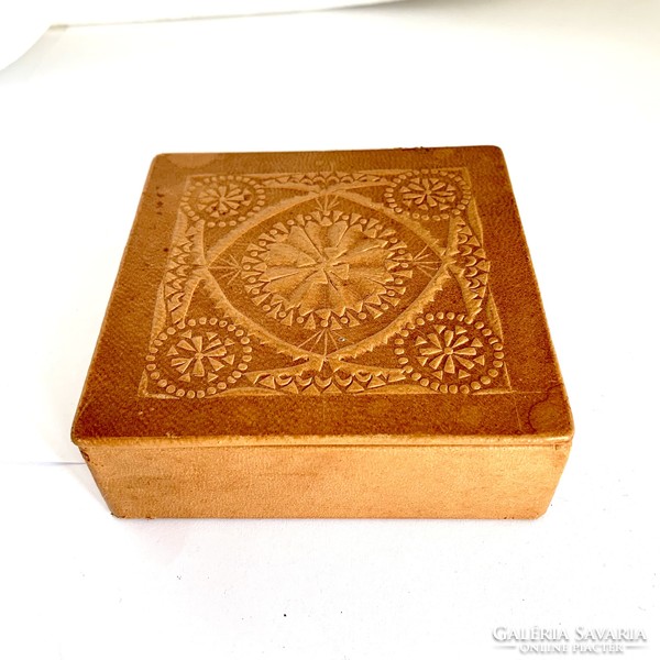 Craftsman made fine workmanship leather box, leather jewelry box, chest,
