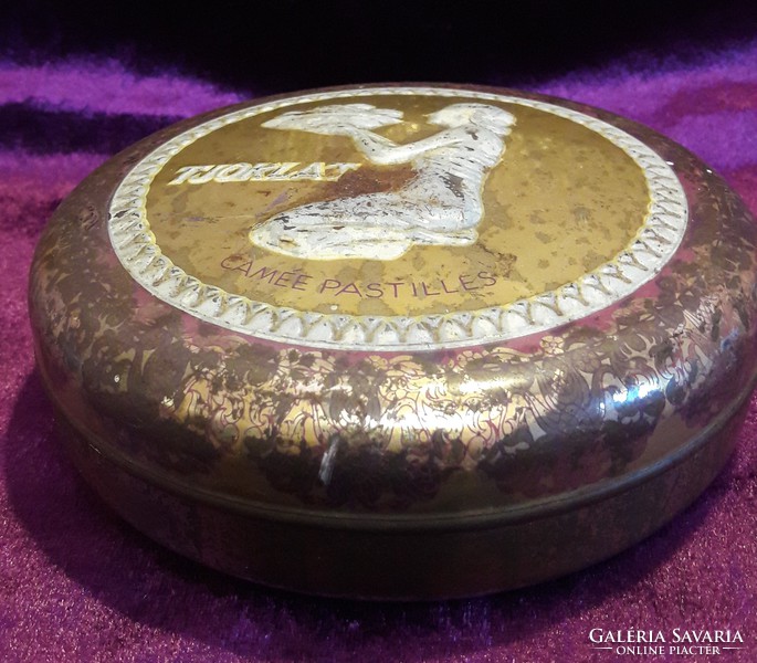 Antique chocolate metal, tin box (l2081)