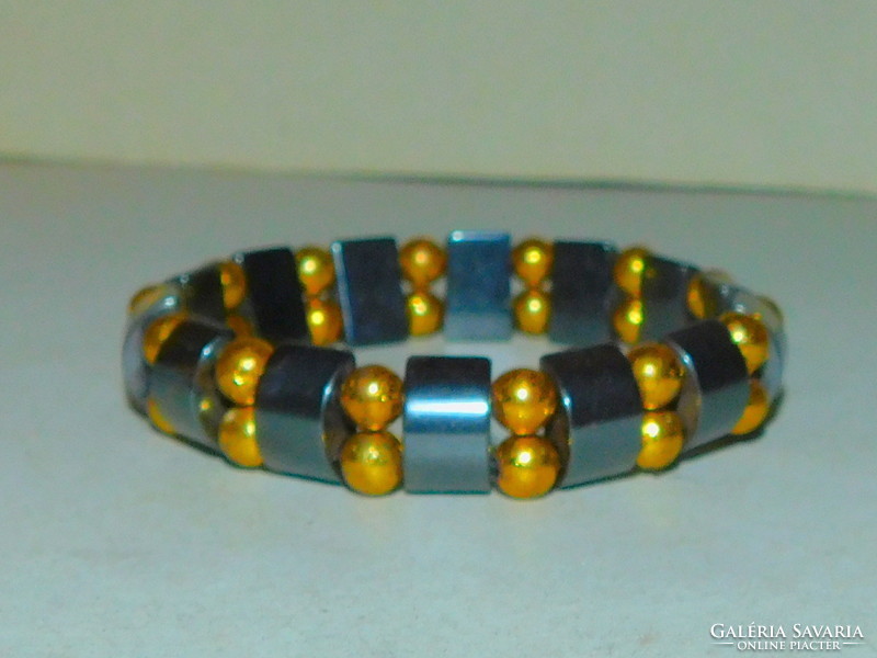 Hematite bloodstone - black and gold shiny mineral bracelet