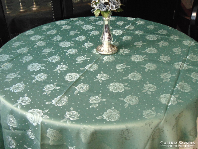 Szépséges mohazöld selyemdamaszt asztalterítő 136 x 354 cm téglalap  !