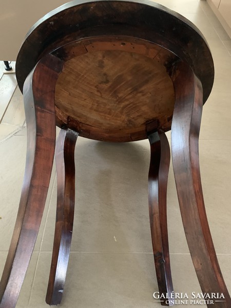 Restored 120 year old art deco! Beautiful salon table