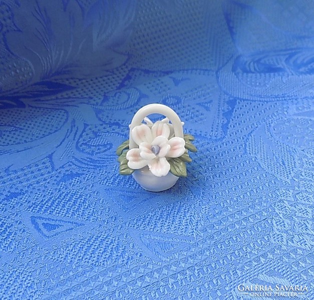 Mini porcelán virágkosár (fp)