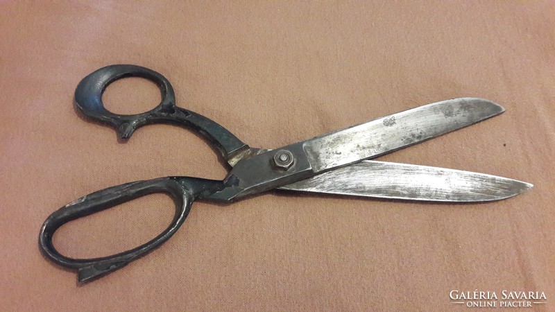Old tailor's scissors for sale!
