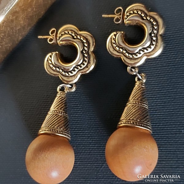 Special gold and brown color, decorative earrings, ear clip, flawless, age-appropriate