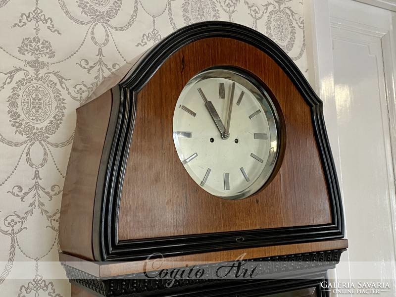 Art-deco special stationary clock