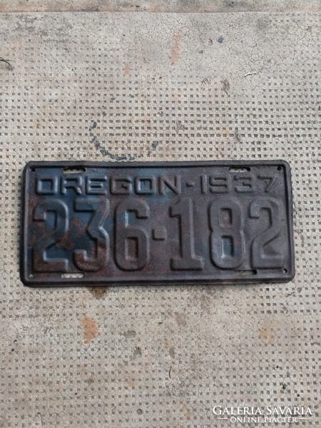 American license plate 1937 is not an enamel plate