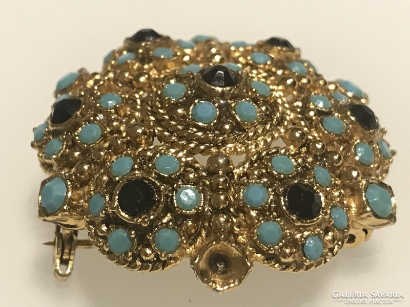 Rosette-shaped gold-plated brooch with turquoise opalin crystals, 4 cm in diameter