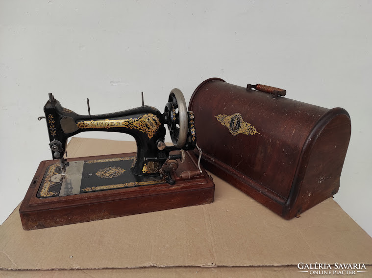 Antique singer sewing machine box collection piece sewing machine 754