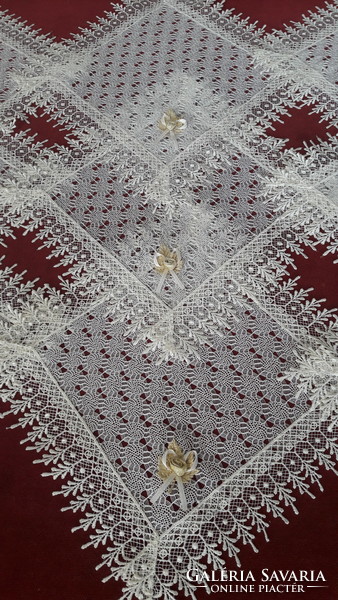 Modern tablecloth with lace effect, cute flower appliqué for Christmas (l2114)