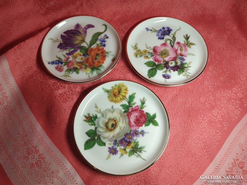 Gyönyörű virágmintás porcelán kis tál, tányér 1