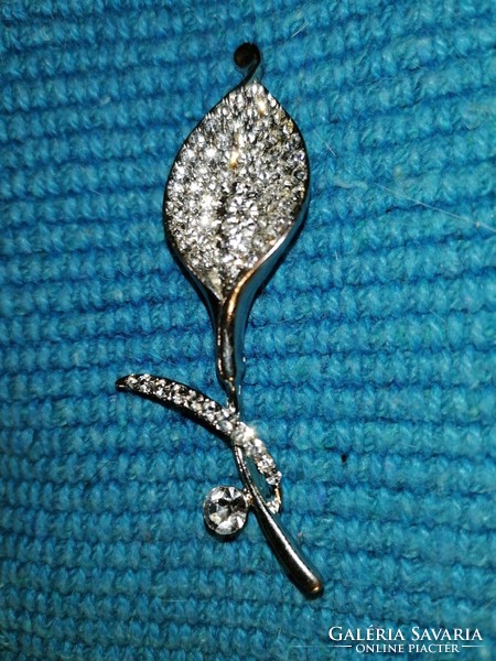 Rhinestone calla brooch (159)