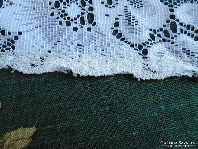 Lace tablecloth, tablecloth. 90 X 87 cm.