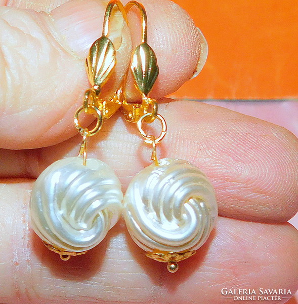 Silk shiny knot patterned pearl gold gold filled earrings