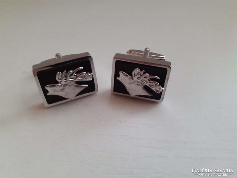 Retro silver-plated cufflinks with deer head decoration