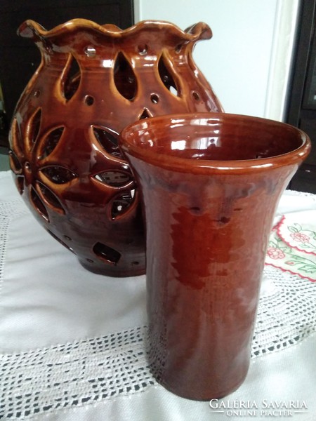 Large retro openwork ceramic vase with wavy edge, inner flower holder insert!