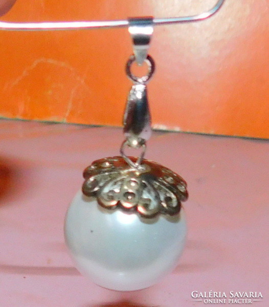 Off-white sphere large shell pearl ornate pearl pendant 18kgp