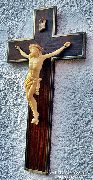 Ib. Antique, ground bone Jesus Christ on the cross, 36 cm with hardwood cross, 1910