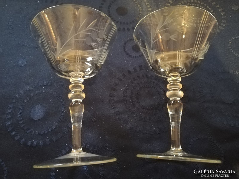 Old beautiful engraved glass short drink glasses for sale 2pcs!