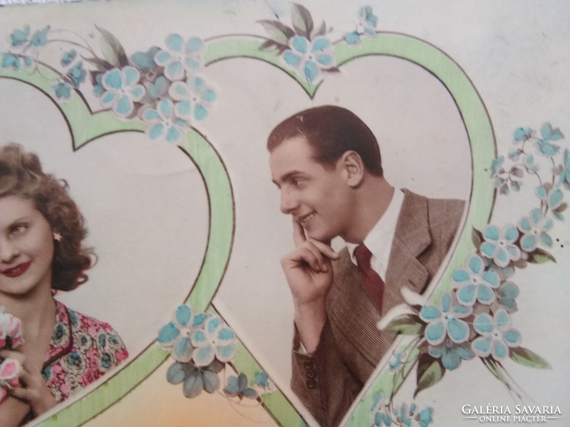 Régi kézzel színezett fotólap/képeslap, romantikus, szerelmes pár, nefelejcs, szív 1955