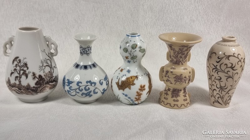 5 pcs Japanese porcelain mini vase collection made in 1980.