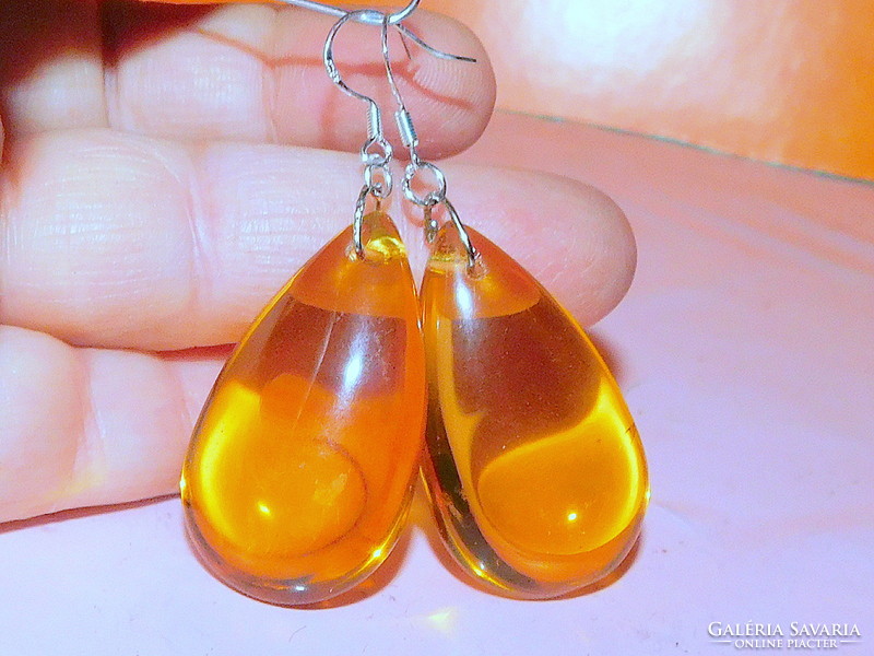 Golden shiny glass drop earrings