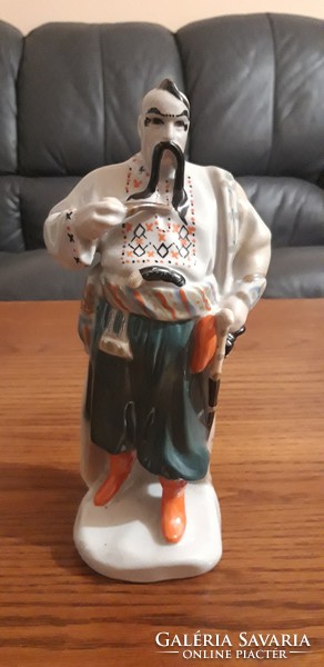 Jelzett ZHK Polonne orosz pipázó hadúr porcelánfigura