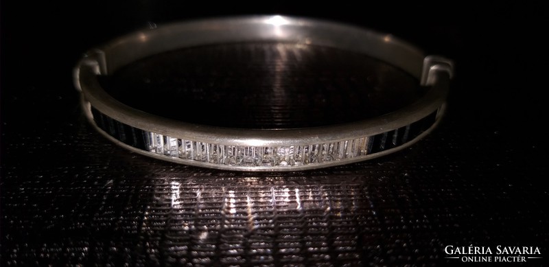 Rigid marked silver bracelet with zircon inlay 18.7 gr