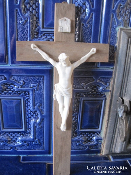 Hard wooden cross with porcelain body!