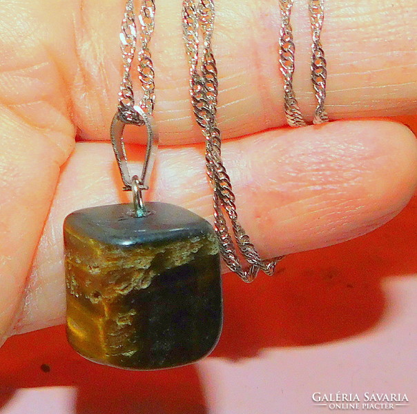 Tiger eye mineral stone necklace