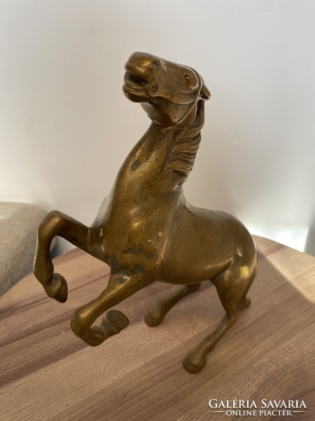 Horse sculpture in copper alloy