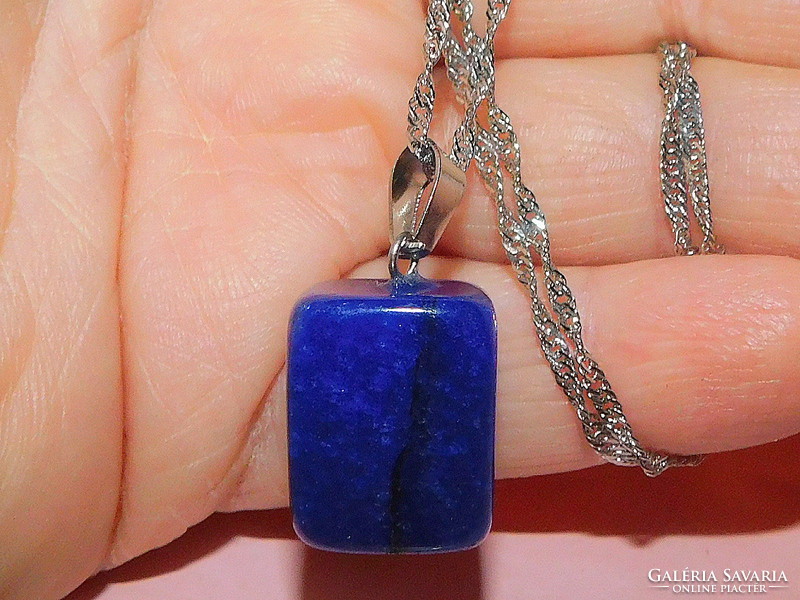 Lapis lazuli mineral stone necklace