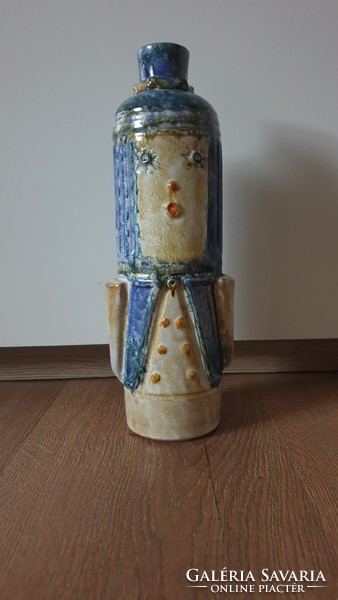 Vase by craftsman Fórizsnè