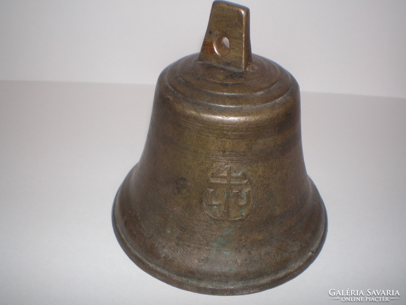 Bronze ship's bell. The weight is 274 g, it has a nice sound. Size: height: 8.5 cm. Leather diameter: 9 cm