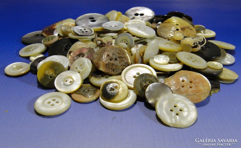 0A556 antique polished mother of pearl button pack 250 pcs