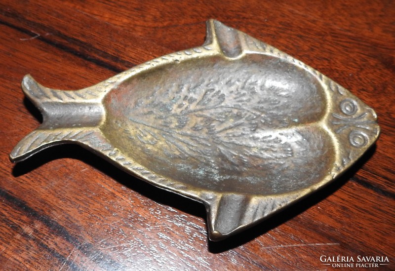 Walter Bosse bronz hal hamutál - hamuzó