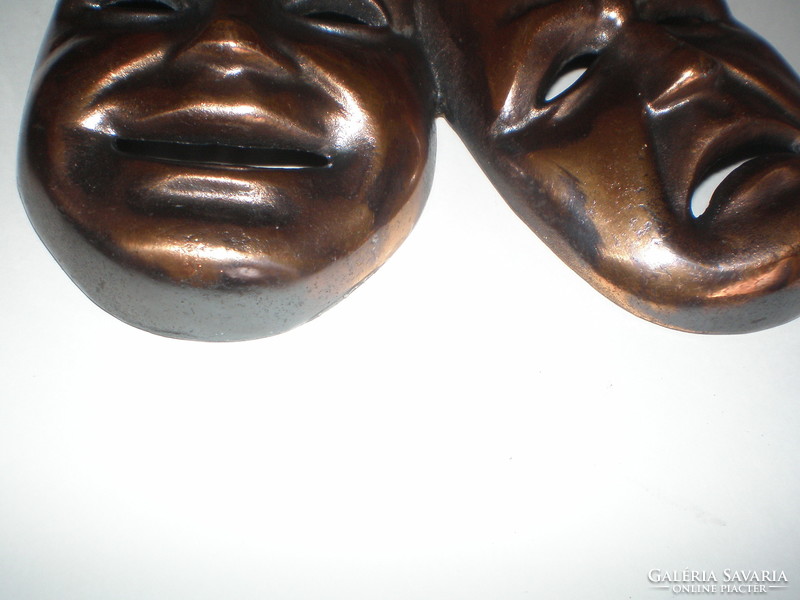 Copper theatrical masks. Wall decor. In good condition with chain. Made in the applied arts.