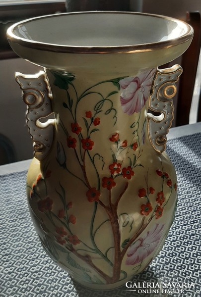 Special embossed vase