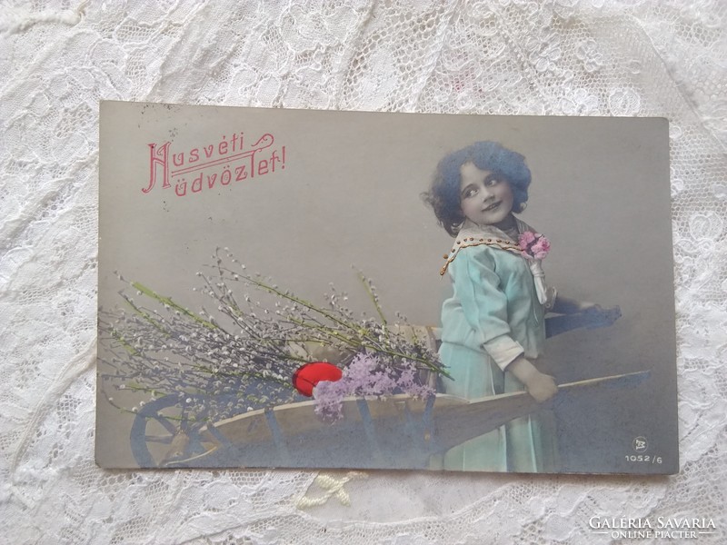 FOGLALT!!! Antik színezett húsvéti fotólap/képeslap kislány taligával, barka, tojás 1910